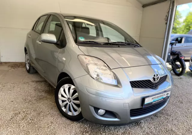 TOYOTA Yaris 1.33 Sol
