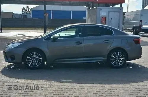 TOYOTA Avensis 