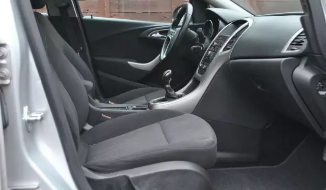 OPEL Astra 1.7 CDTI (110 KM)