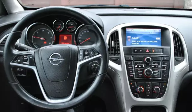 OPEL Astra 1.7 CDTI (110 KM)