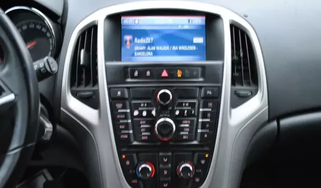 OPEL Astra 1.7 CDTI (110 KM)