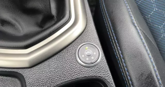 SSANGYONG/KGM Tivoli 1.6 Sapphire