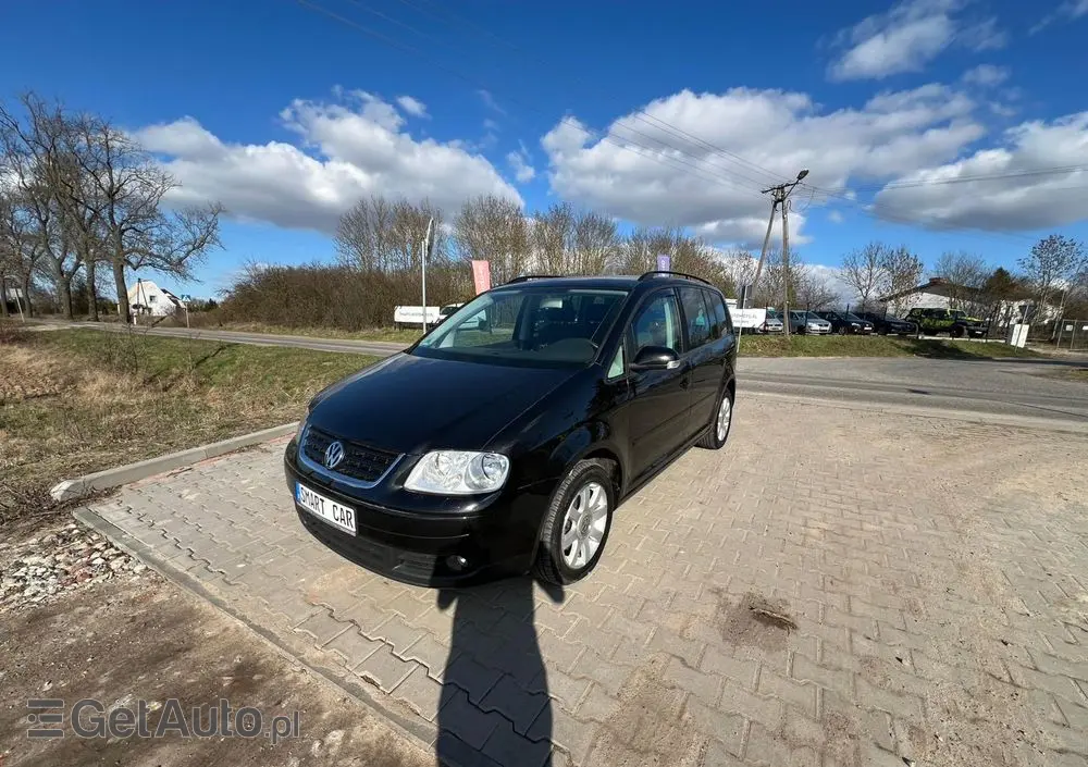VOLKSWAGEN Touran 