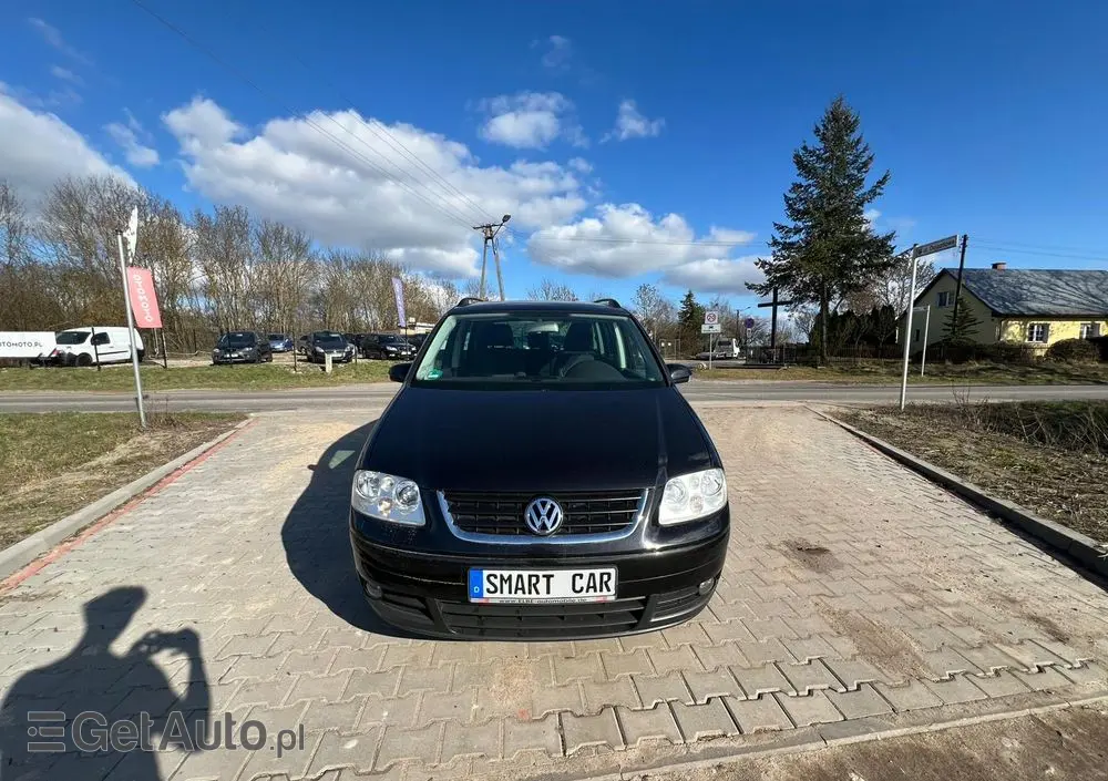 VOLKSWAGEN Touran 