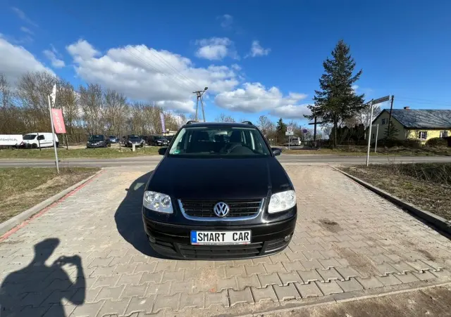 VOLKSWAGEN Touran 