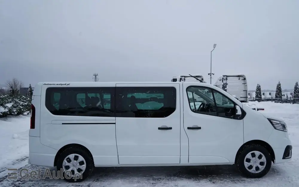 RENAULT TRAFIC III / BUS / 9 MIEJSC  / PIERWSZY WŁAŚCICIEL / POLSKI SALON / 2022 ROK / 