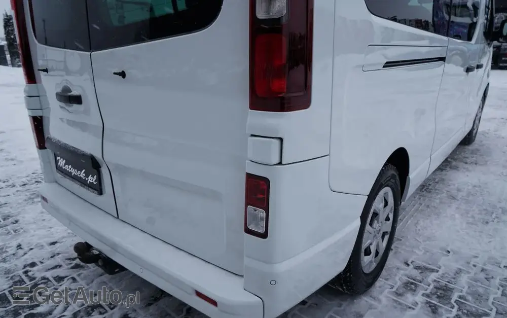 RENAULT TRAFIC III / BUS / 9 MIEJSC  / PIERWSZY WŁAŚCICIEL / POLSKI SALON / 2022 ROK / 