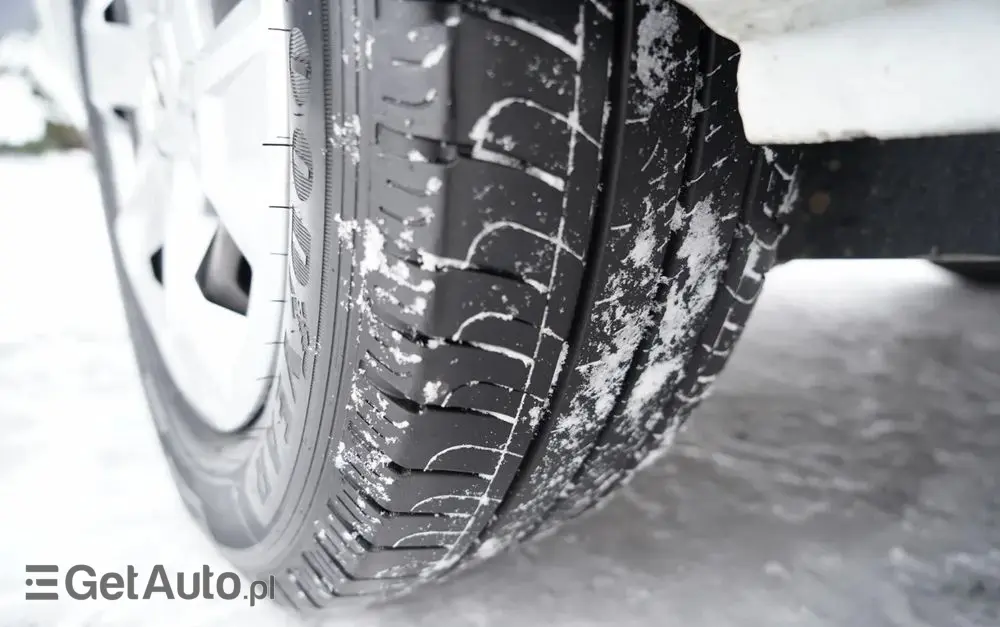 RENAULT TRAFIC III / BUS / 9 MIEJSC  / PIERWSZY WŁAŚCICIEL / POLSKI SALON / 2022 ROK / 