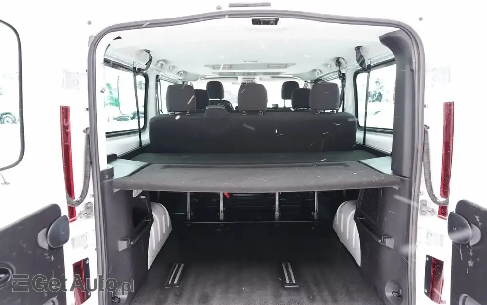 RENAULT TRAFIC III / BUS / 9 MIEJSC  / PIERWSZY WŁAŚCICIEL / POLSKI SALON / 2022 ROK / 