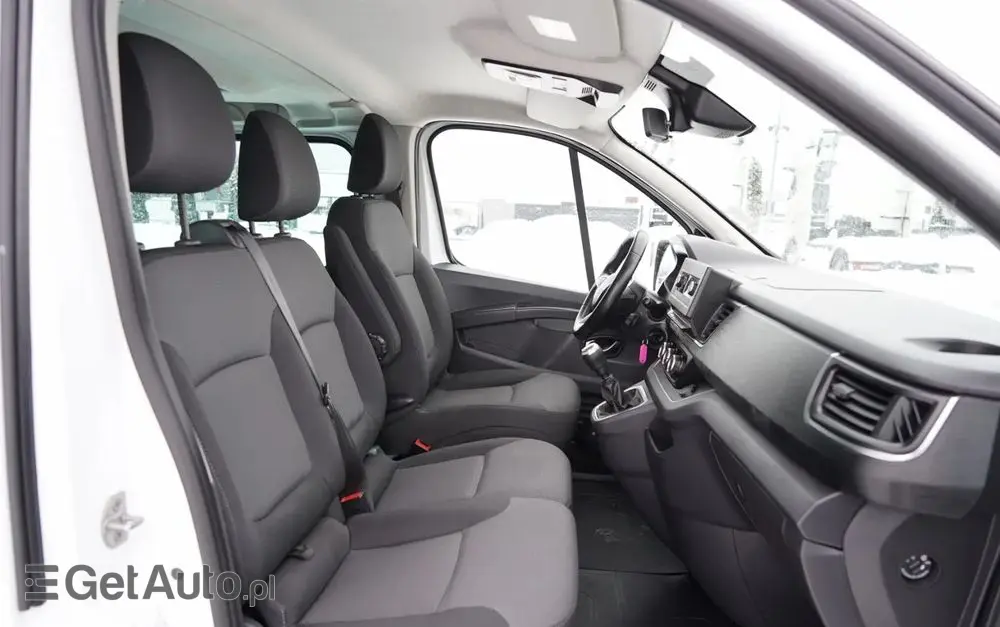 RENAULT TRAFIC III / BUS / 9 MIEJSC  / PIERWSZY WŁAŚCICIEL / POLSKI SALON / 2022 ROK / 