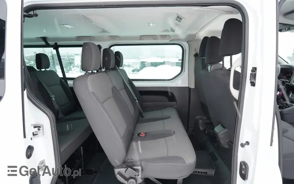 RENAULT TRAFIC III / BUS / 9 MIEJSC  / PIERWSZY WŁAŚCICIEL / POLSKI SALON / 2022 ROK / 