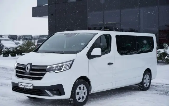 RENAULT TRAFIC III / BUS / 9 MIEJSC  / PIERWSZY WŁAŚCICIEL / POLSKI SALON / 2022 ROK / 