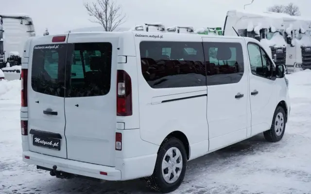 RENAULT TRAFIC III / BUS / 9 MIEJSC  / PIERWSZY WŁAŚCICIEL / POLSKI SALON / 2022 ROK / 