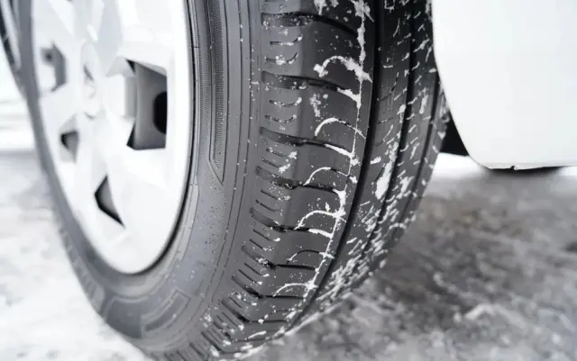 RENAULT TRAFIC III / BUS / 9 MIEJSC  / PIERWSZY WŁAŚCICIEL / POLSKI SALON / 2022 ROK / 