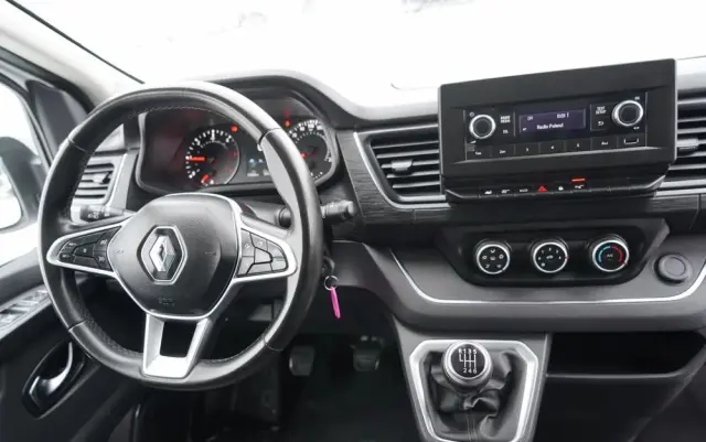 RENAULT TRAFIC III / BUS / 9 MIEJSC  / PIERWSZY WŁAŚCICIEL / POLSKI SALON / 2022 ROK / 