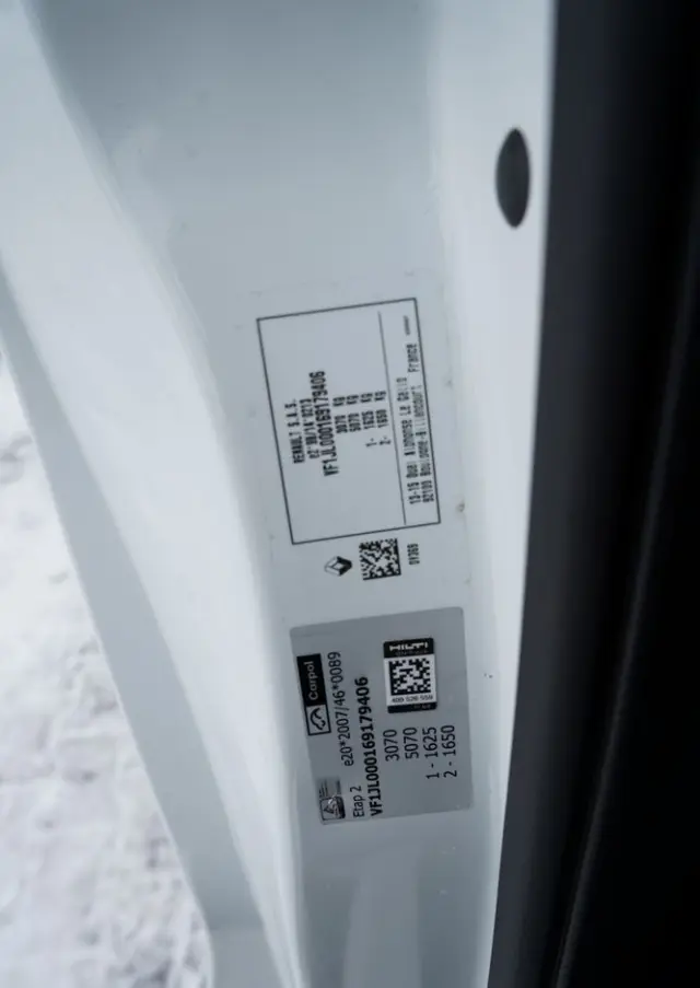 RENAULT TRAFIC III / BUS / 9 MIEJSC  / PIERWSZY WŁAŚCICIEL / POLSKI SALON / 2022 ROK / 