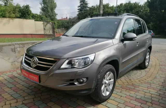 VOLKSWAGEN Tiguan 