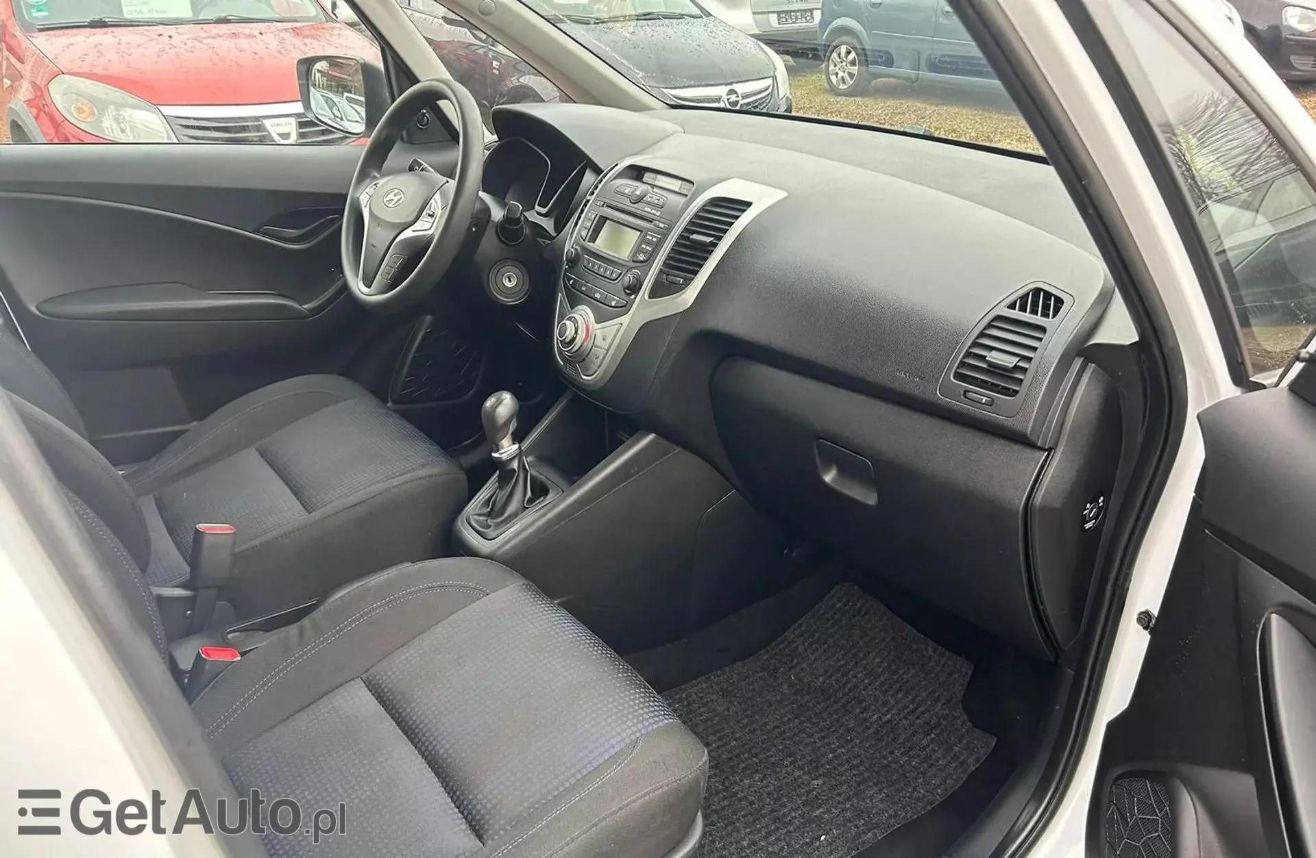 HYUNDAI Ix20 1.4i (90 KM)