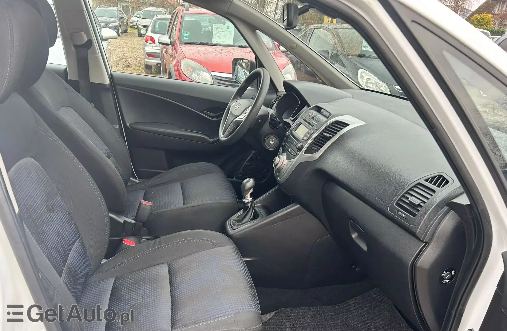 HYUNDAI Ix20 1.4i (90 KM)