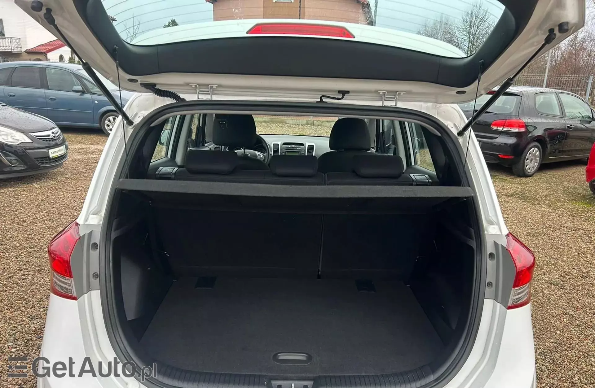 HYUNDAI Ix20 1.4i (90 KM)