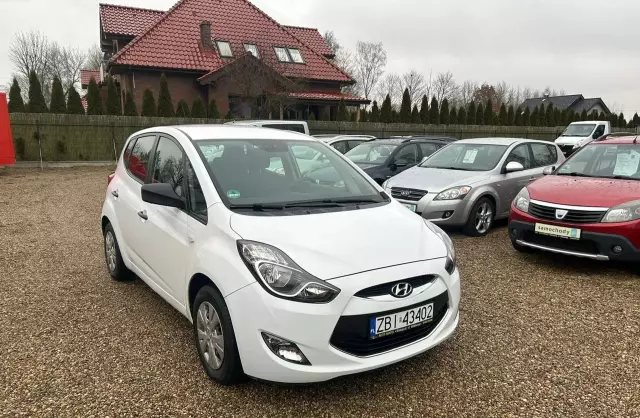 HYUNDAI Ix20 1.4i (90 KM)