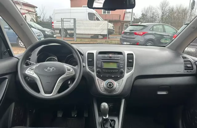 HYUNDAI Ix20 1.4i (90 KM)