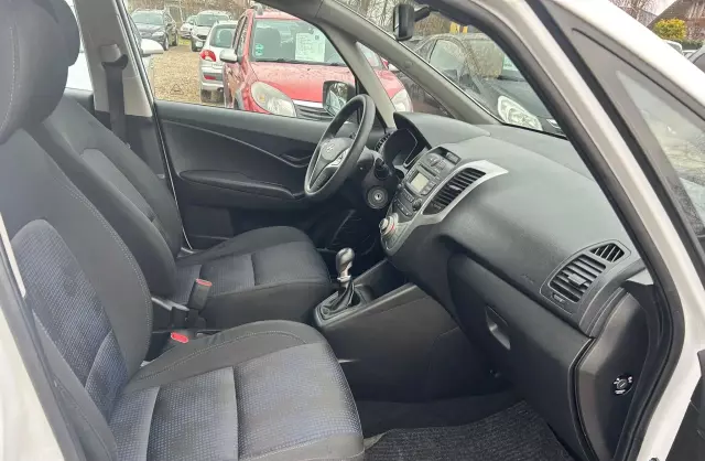 HYUNDAI Ix20 1.4i (90 KM)