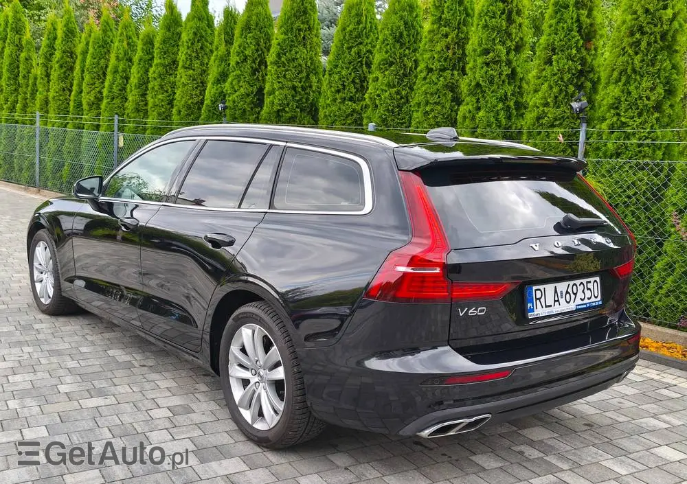 VOLVO V60 D3 Drive-E R-Design Momentum