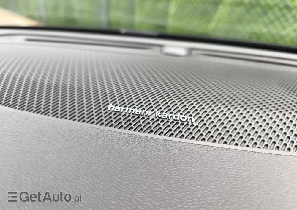 VOLVO V60 D3 Drive-E R-Design Momentum