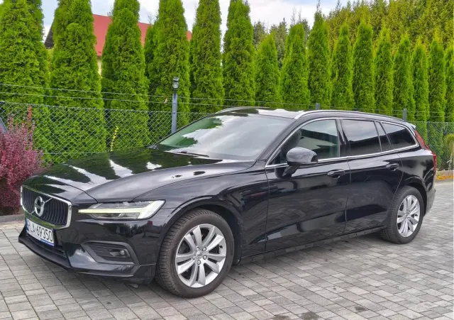 VOLVO V60 D3 Drive-E R-Design Momentum