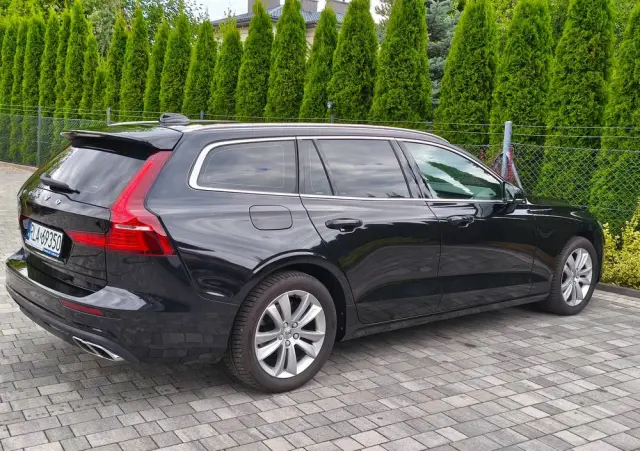 VOLVO V60 D3 Drive-E R-Design Momentum