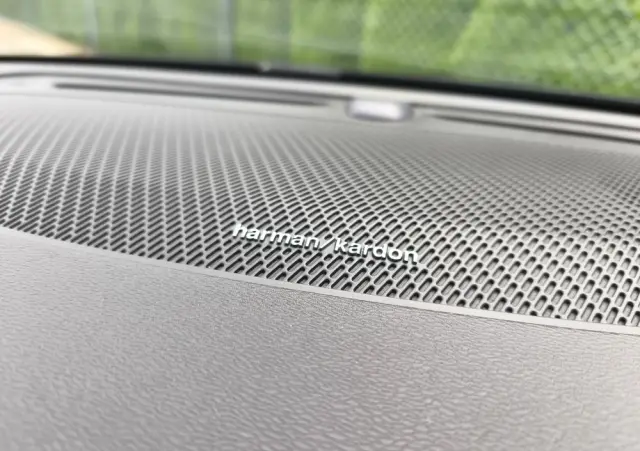 VOLVO V60 D3 Drive-E R-Design Momentum