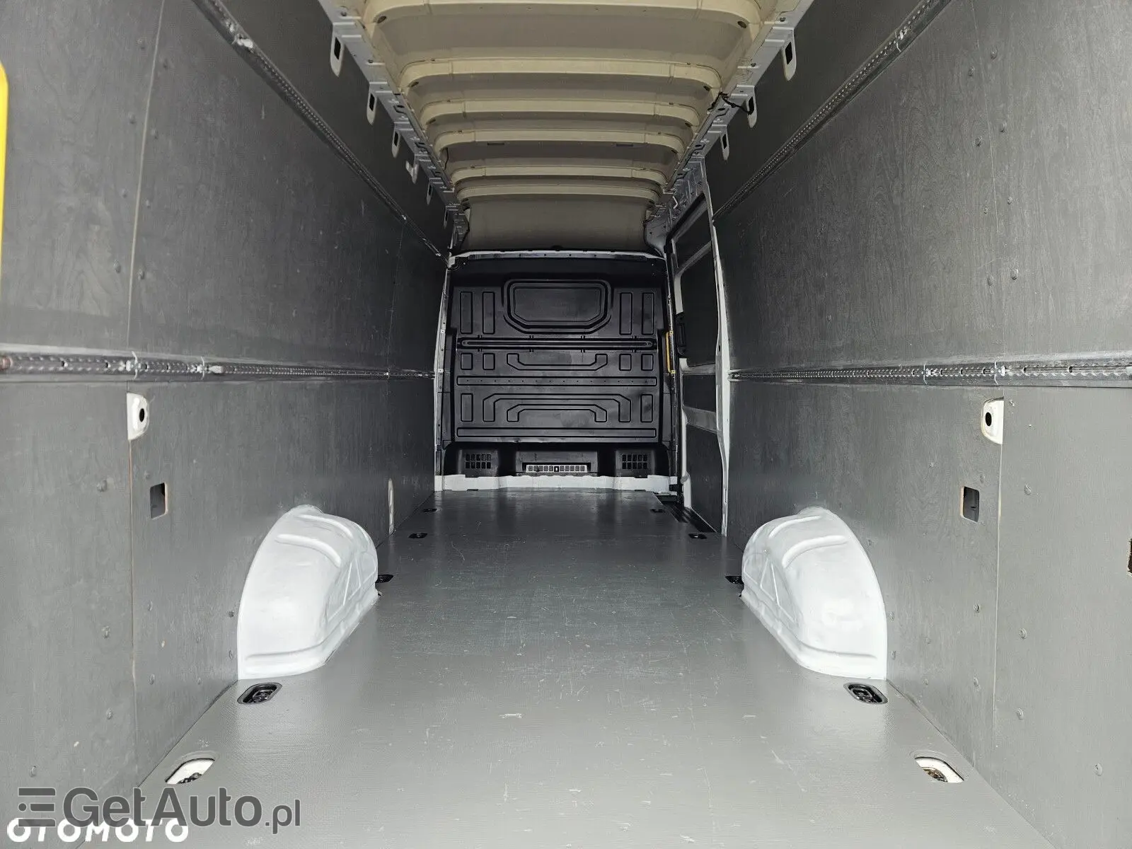 VOLKSWAGEN Crafter L