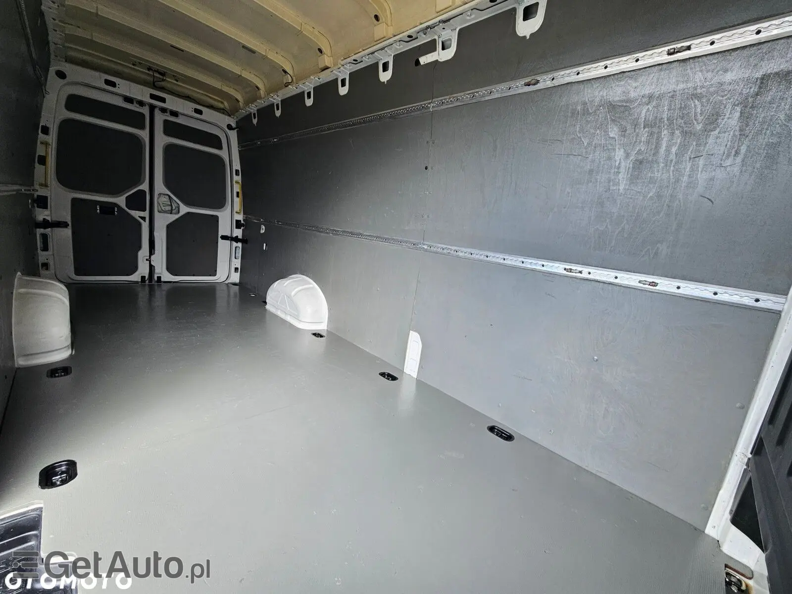 VOLKSWAGEN Crafter L