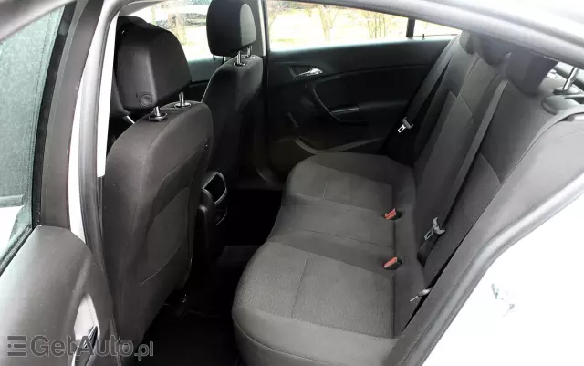 OPEL Insignia 1.6 Edition