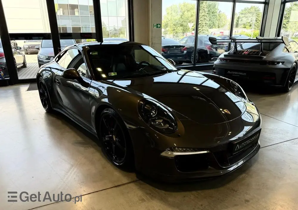 PORSCHE 911 Carrera 4S PDK