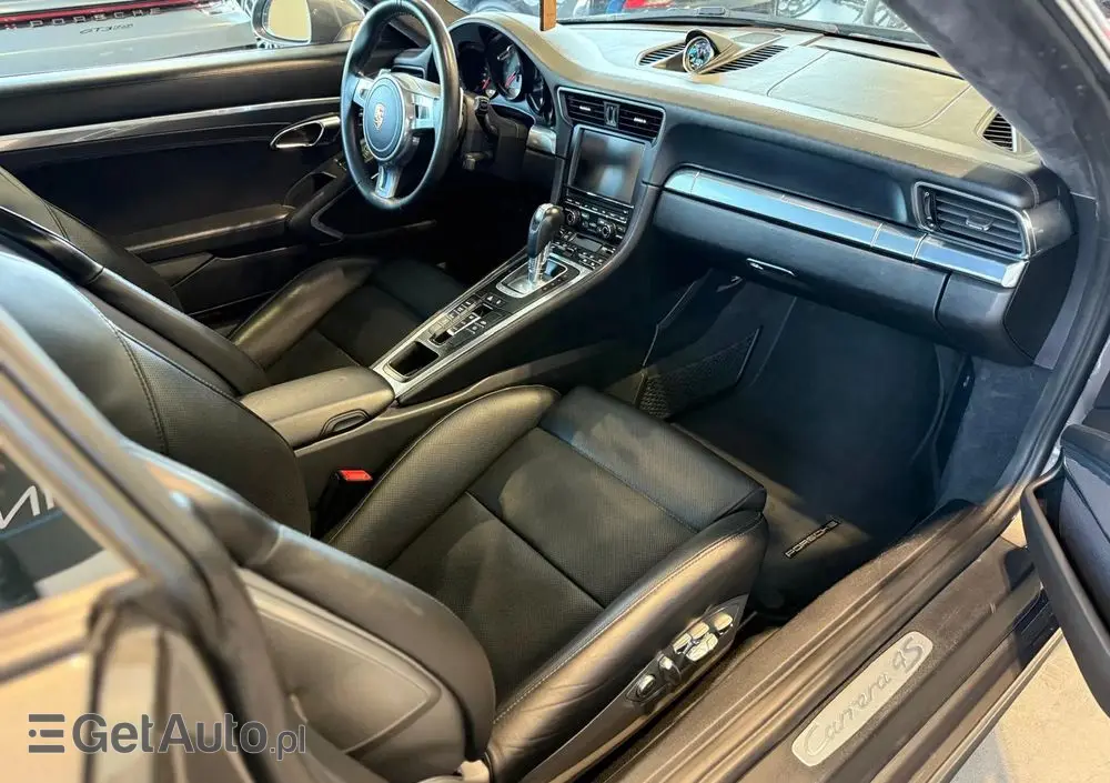 PORSCHE 911 Carrera 4S PDK