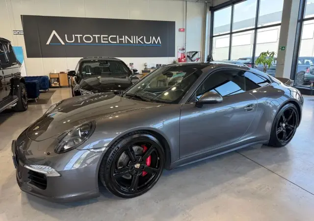PORSCHE 911 Carrera 4S PDK