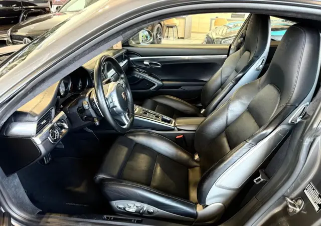 PORSCHE 911 Carrera 4S PDK