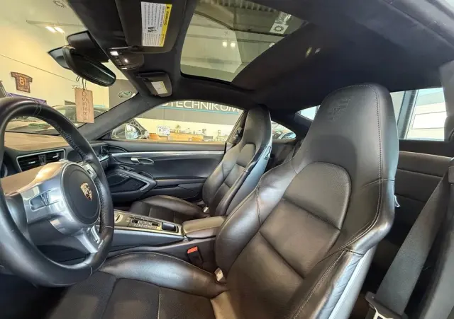 PORSCHE 911 Carrera 4S PDK