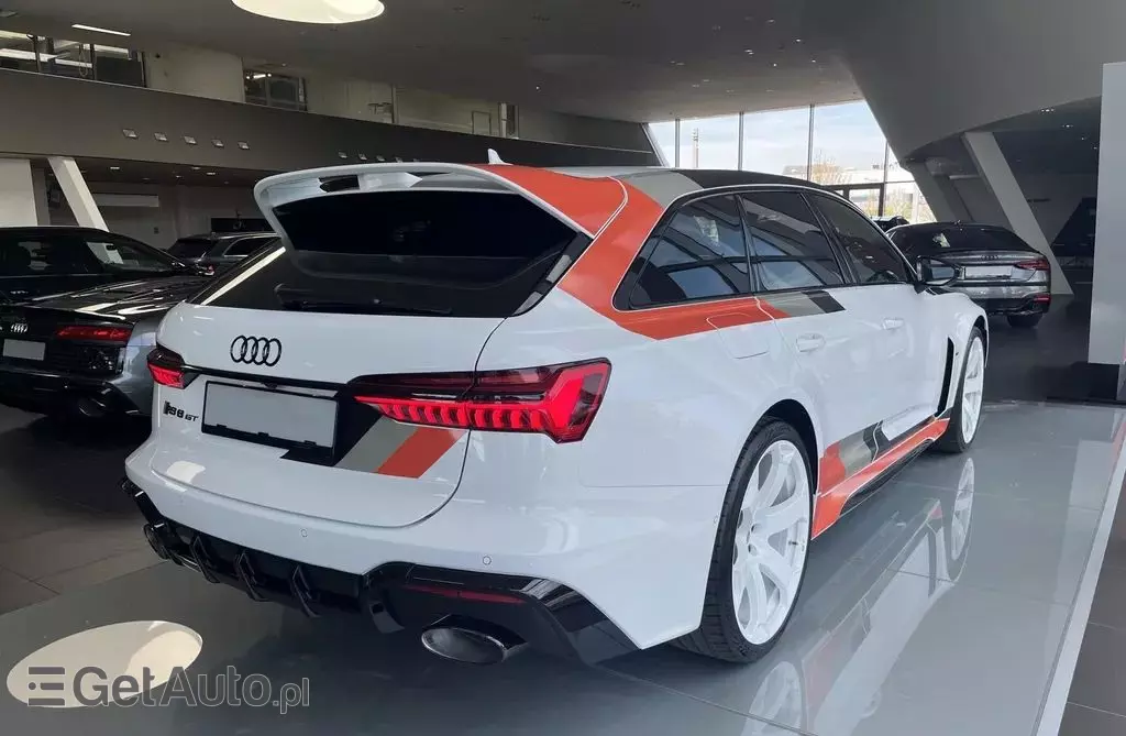 AUDI Rs6 