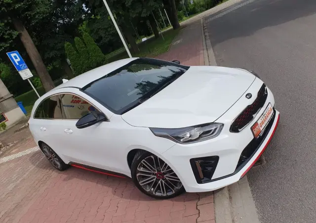 KIA ProCeed 1.6 T-GDI GT
