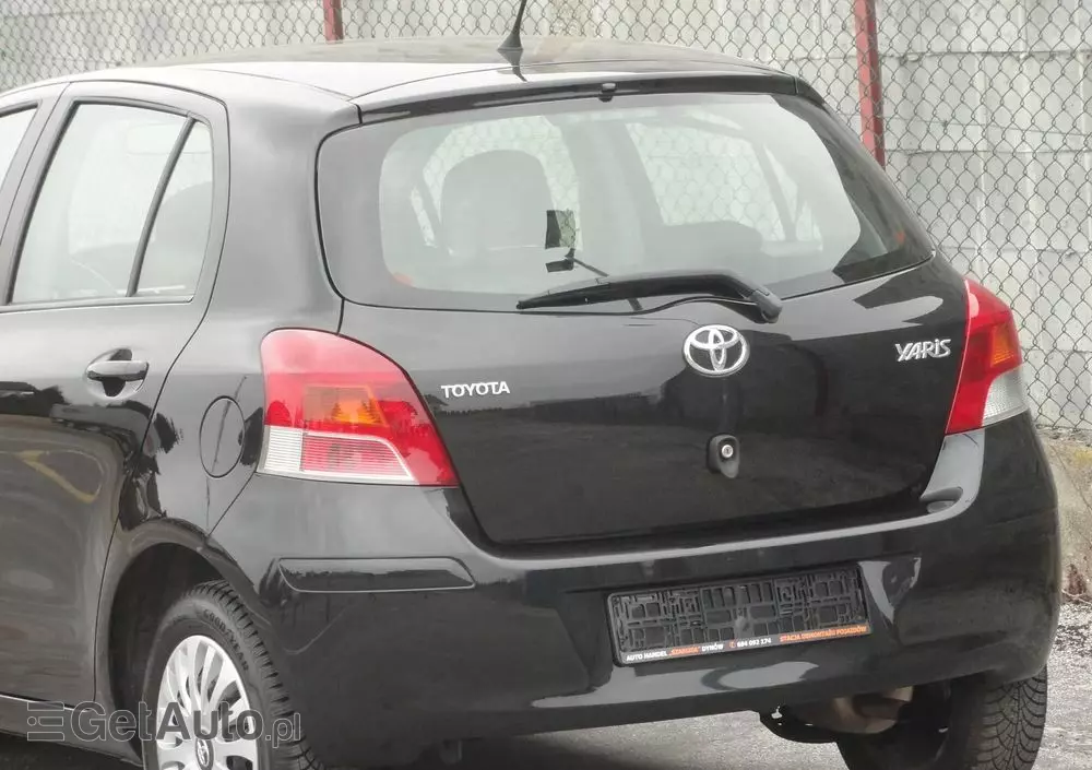 TOYOTA Yaris 1.0 Life
