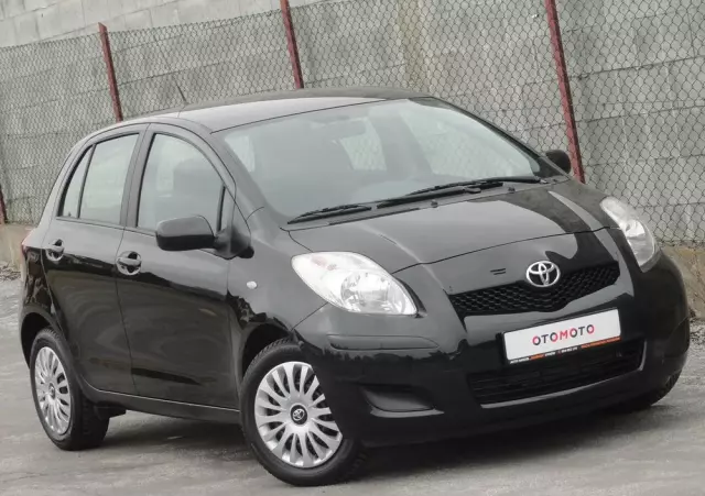 TOYOTA Yaris 1.0 Life