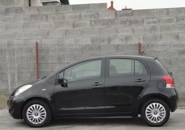 TOYOTA Yaris 1.0 Life