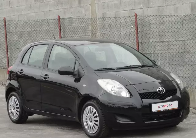 TOYOTA Yaris 1.0 Life
