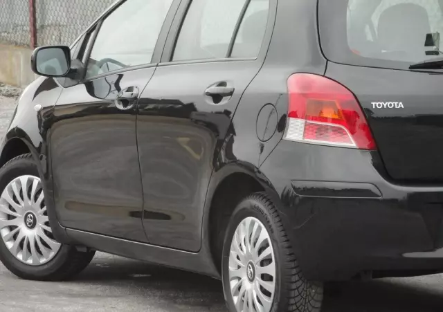 TOYOTA Yaris 1.0 Life