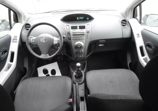 TOYOTA Yaris 1.0 Life