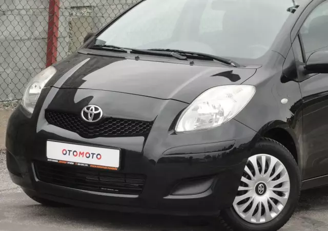 TOYOTA Yaris 1.0 Life