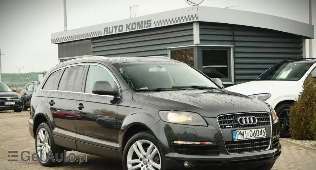 AUDI Q7 